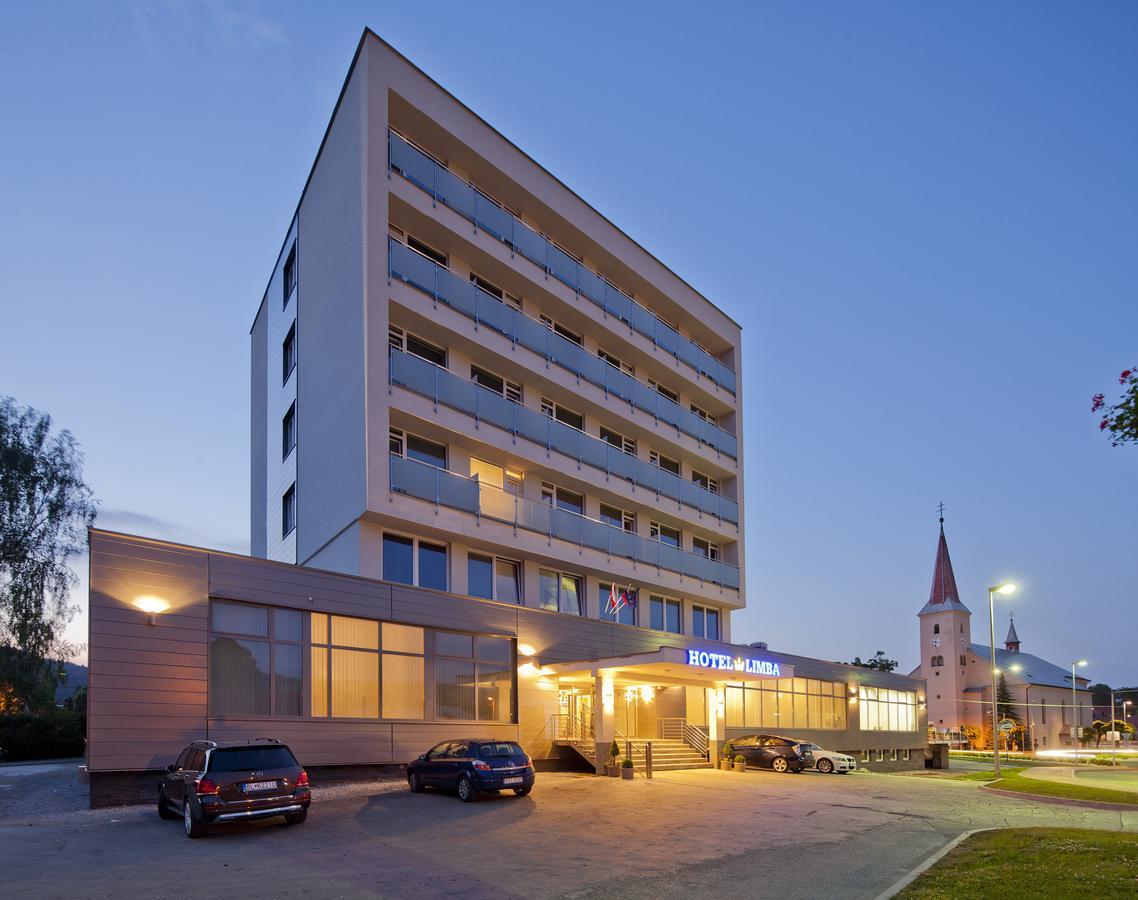 Hotel Limba Ctt Твордошин Екстер'єр фото