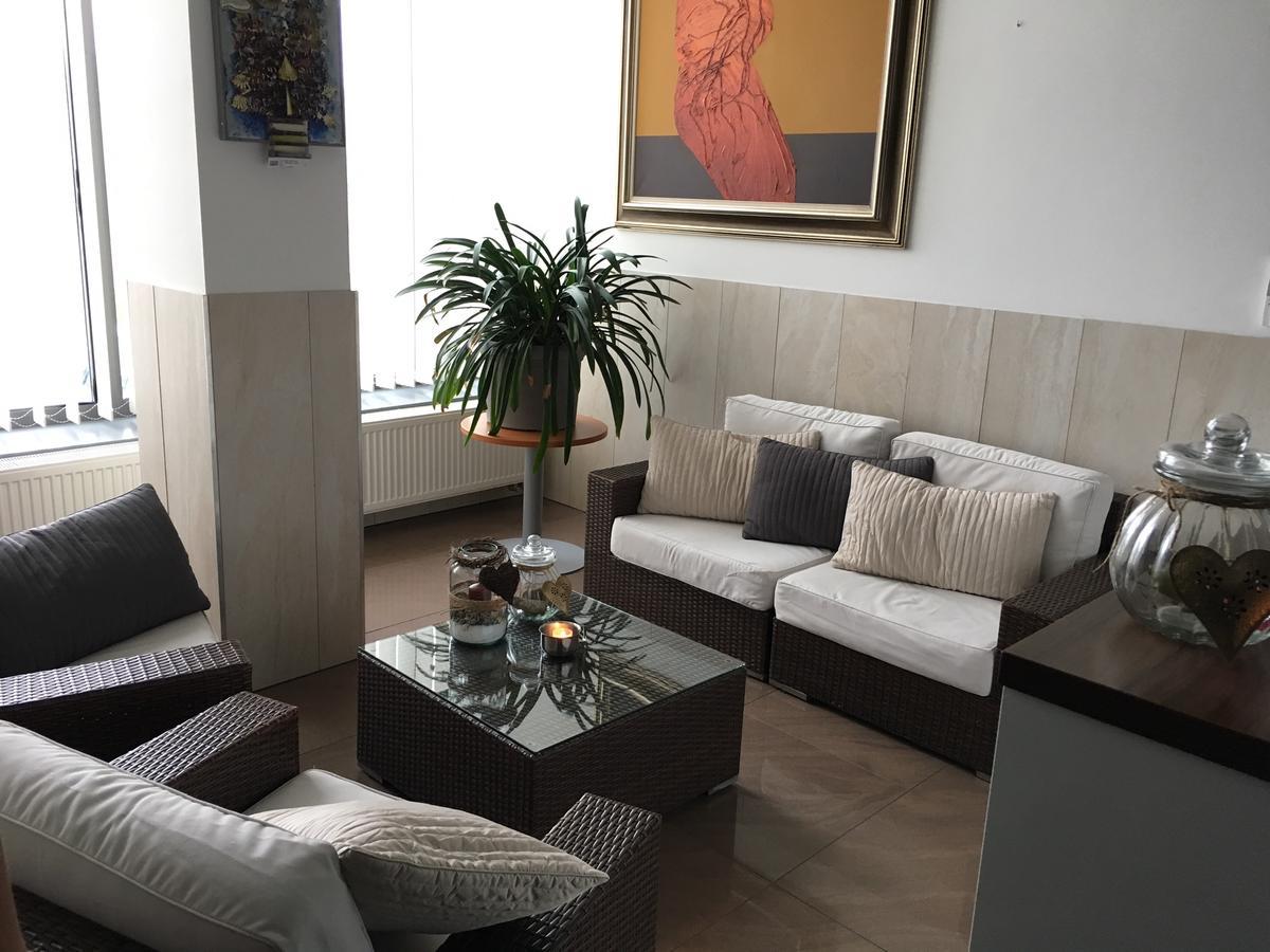Hotel Limba Ctt Твордошин Екстер'єр фото